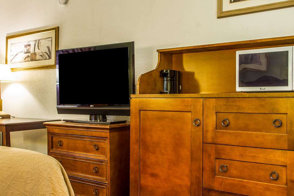 Rodeway Inn Оубърн Стая снимка